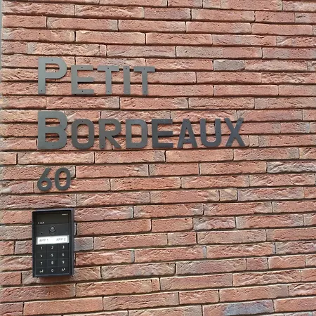 Petit Bordeaux